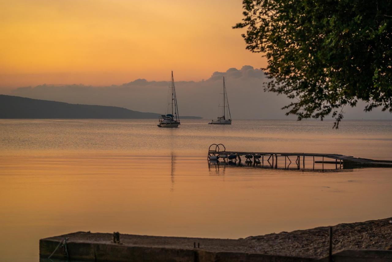Flisvos Seaside Apartments Lygia  Bagian luar foto