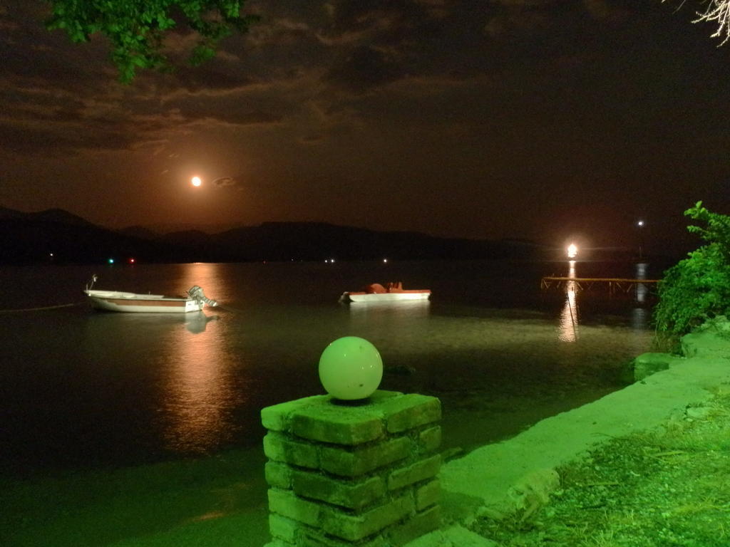 Flisvos Seaside Apartments Lygia  Bagian luar foto