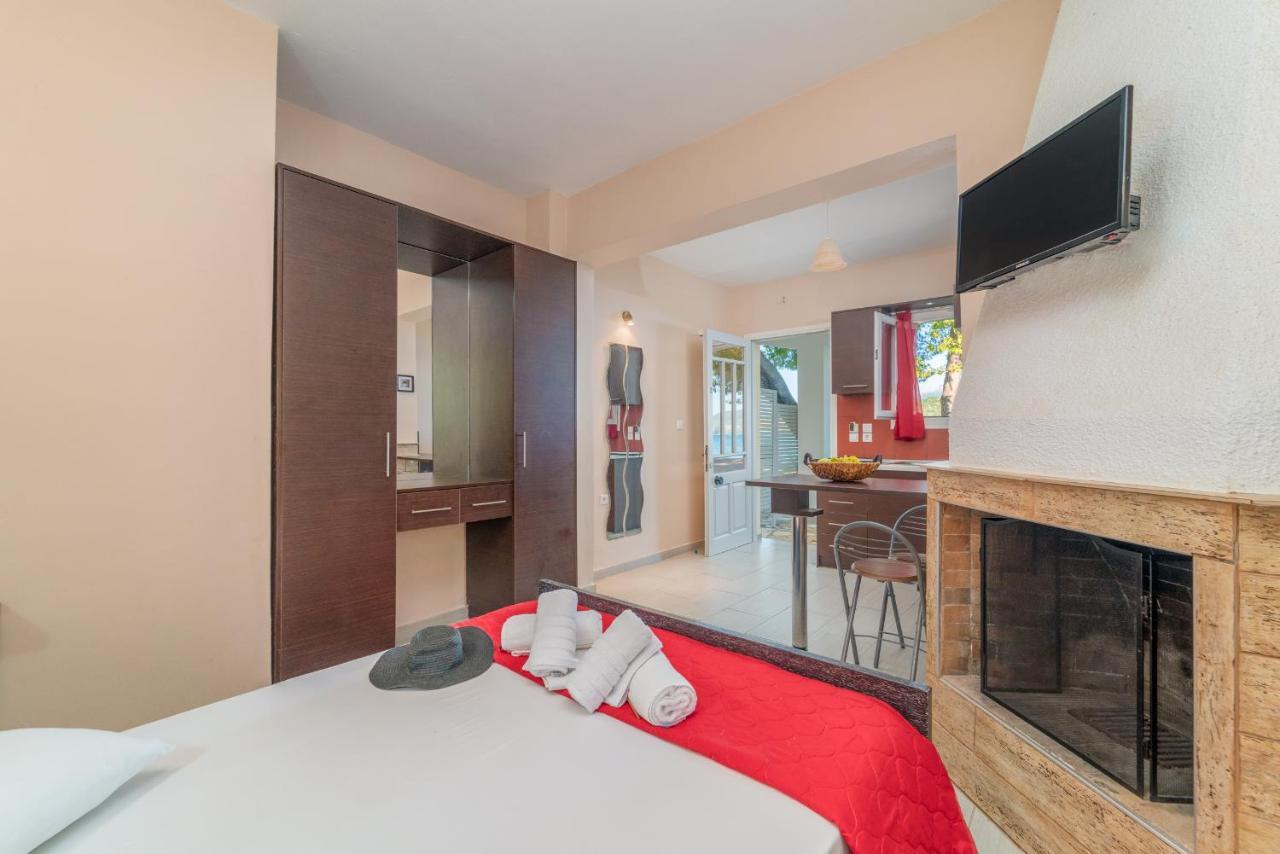 Flisvos Seaside Apartments Lygia  Bagian luar foto