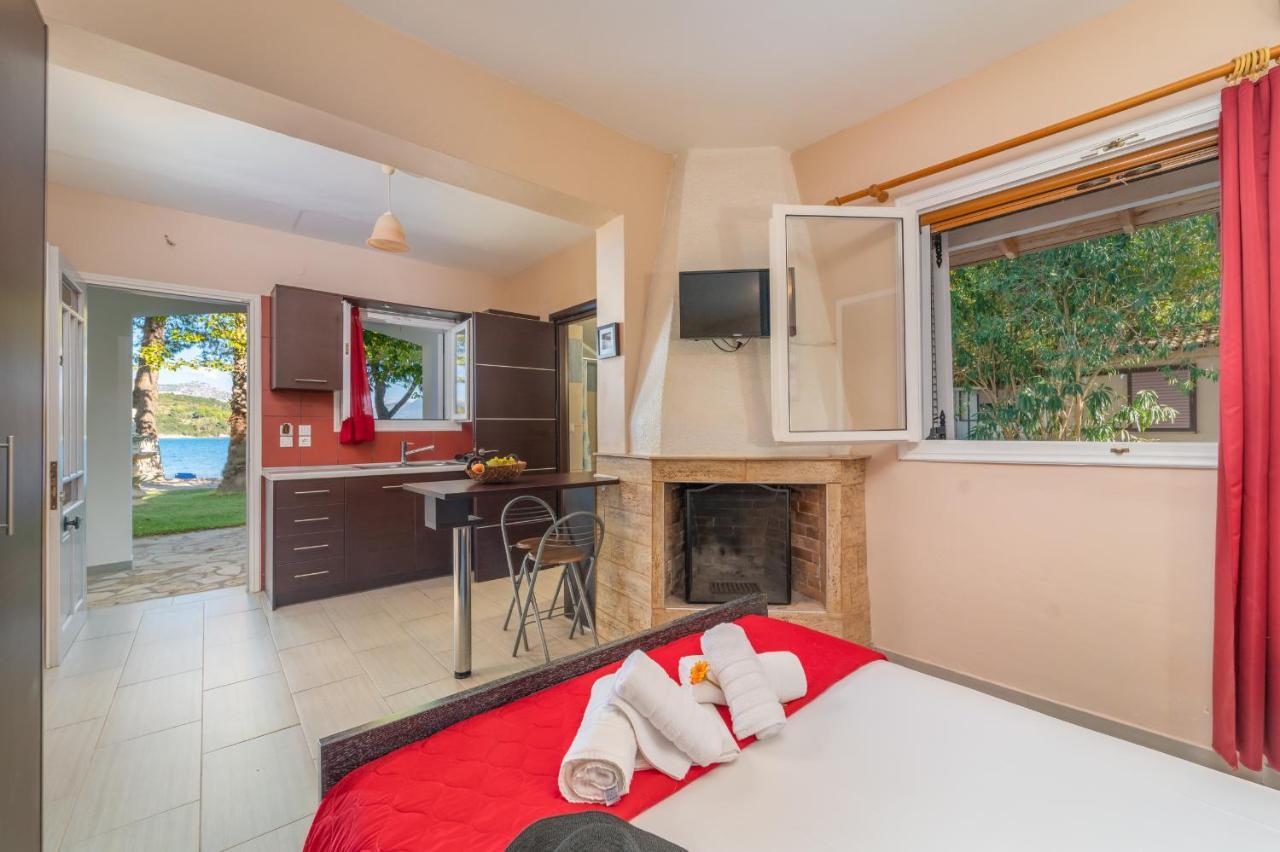 Flisvos Seaside Apartments Lygia  Bagian luar foto